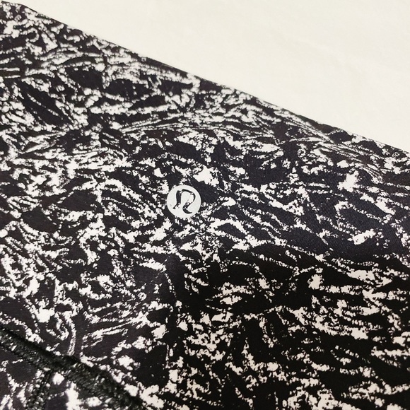 Lululemon Athletica Wunder Under high rise White Black Nulux leggings sz 4 - Picture 4 of 4